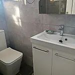 Cosy 2 Bedroom Near Sea