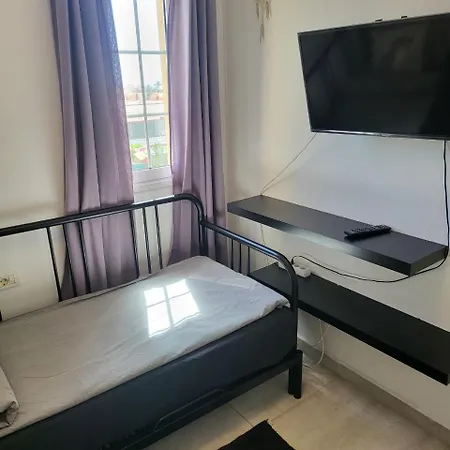 Cosy 2 Bedroom Near Sea Lägenhet