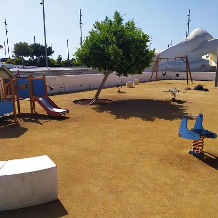 Cosy 2 Bedroom Near Sea