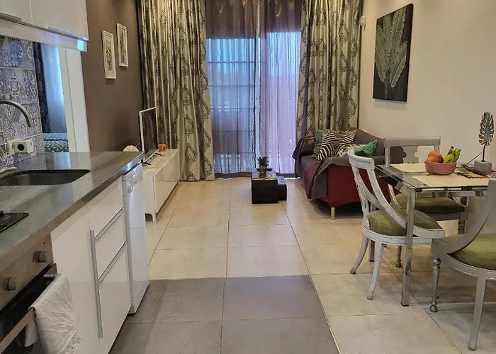 Apartment Cosy 2 Bedroom Near Sea *