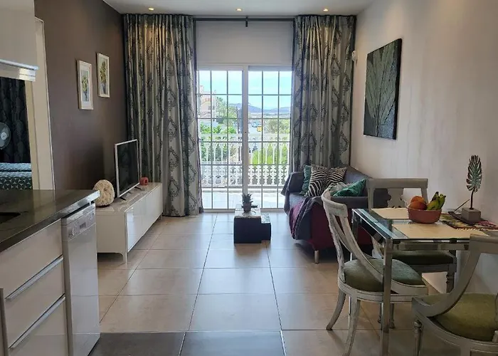 Cosy 2 Bedroom Near Sea *