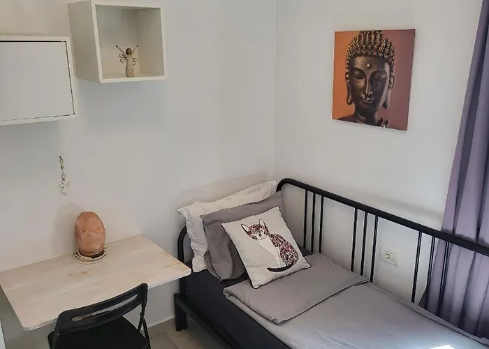 Apartment Cosy 2 Bedroom Near Sea